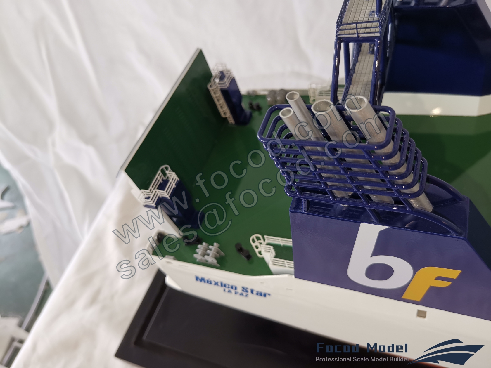 customized model of 183m RO-RO ship